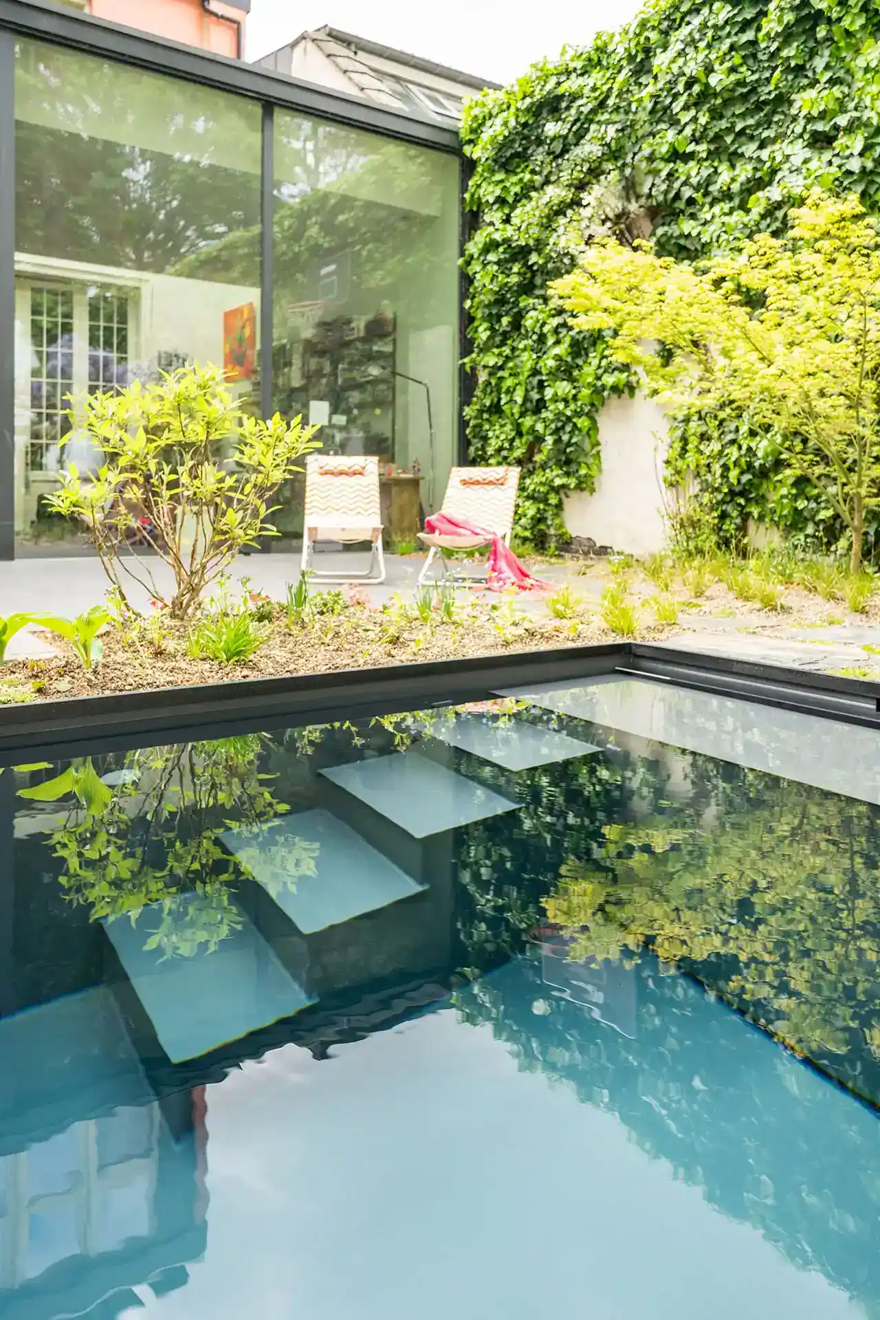 PPC zwembad op maat in kleine tuin in Gent